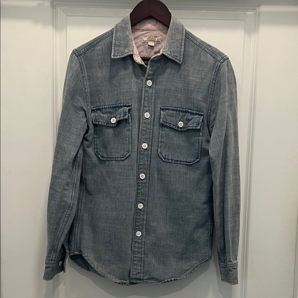J. Crew Wallace & Barnes Casual Denim Button Down Shirt